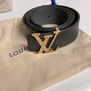 Louis Vuitton Damier Initials Full leather reversible belt size 95/38